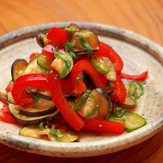 お野菜たっぷり！モリモリ食べるカラフルマリネ